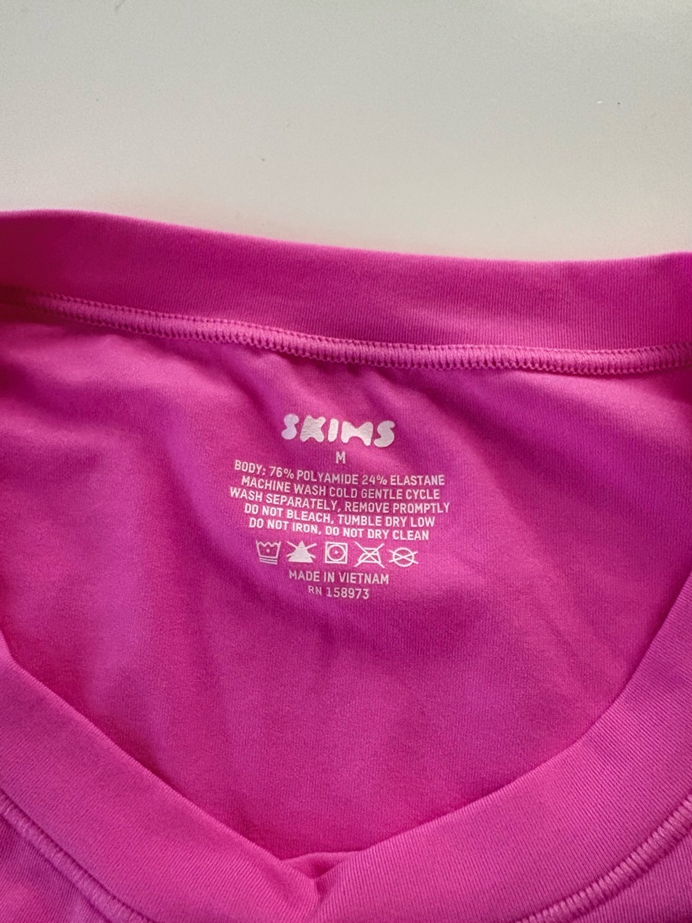 SKIMS Fits Everybody Long Sleeve Crew Neck Top Size Medium - Picture 4 of 6